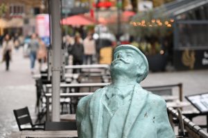 The watcher at theatre, Enschede