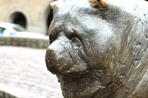 Dog statue at Ei van Ko, Enschede